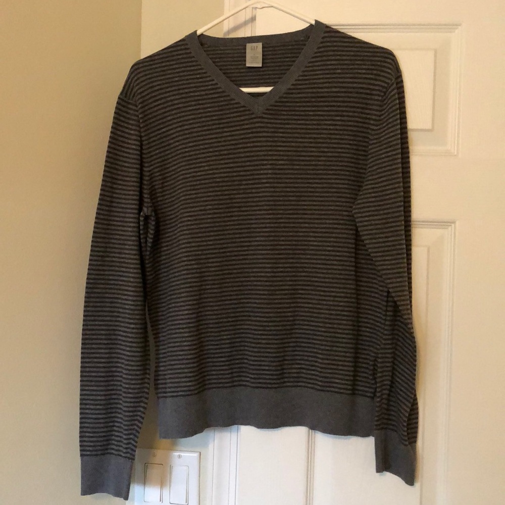 FINAL SALE Gap grey sweater